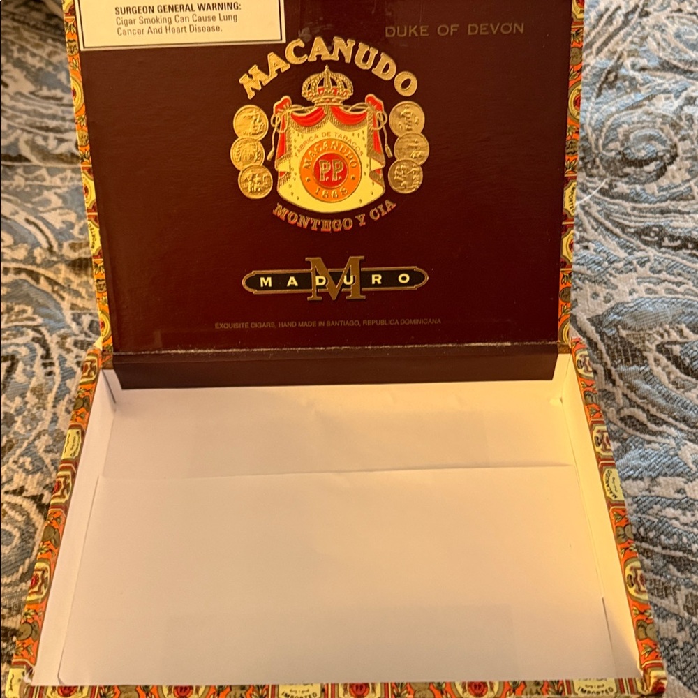 Macanudo Cigar Box Handbag with Beaded Handle - Picture 4 of 4